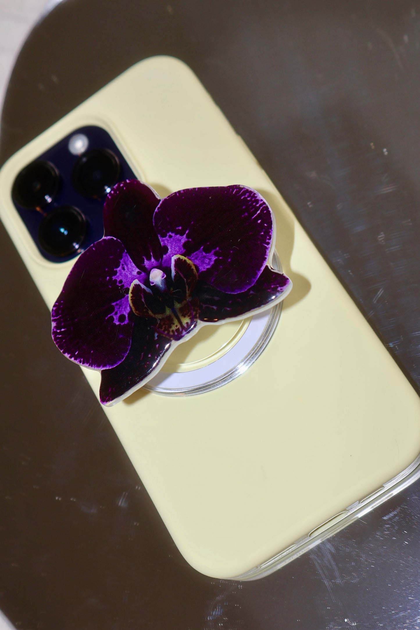 Royal Purple Orchid Magsafe Grip